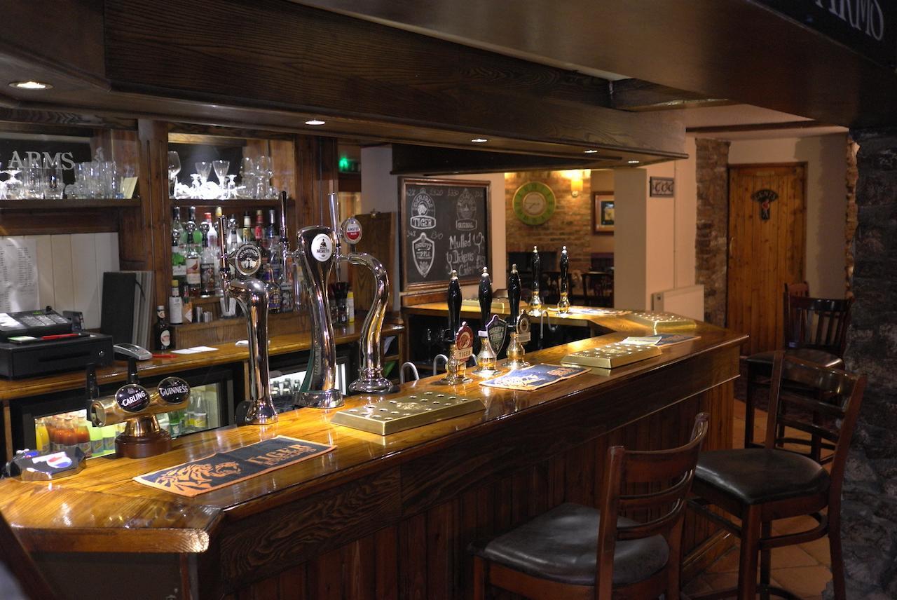 The Vane Arms Hotel Sudborough Eksteriør billede