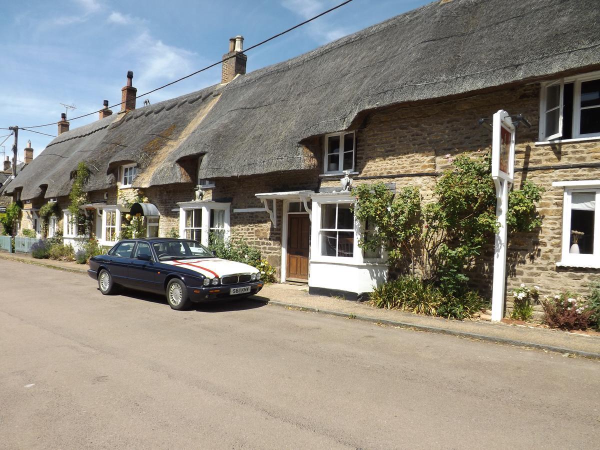The Vane Arms Hotel Sudborough Eksteriør billede