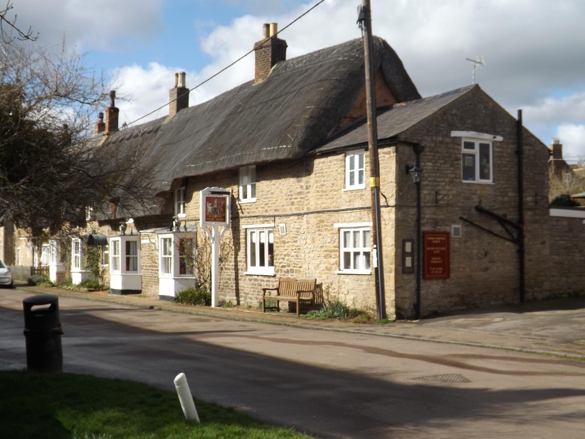 The Vane Arms Hotel Sudborough Eksteriør billede